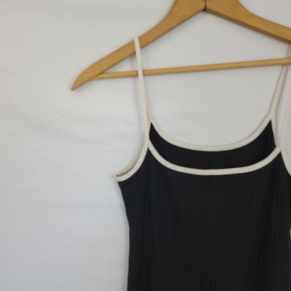 Women's large form fitting dress - Picture 5 of 5